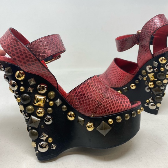 Louis Vuitton Exotic Wedges - Picture 4 of 5